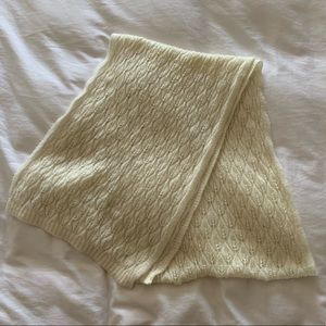 H&M white knit scarf